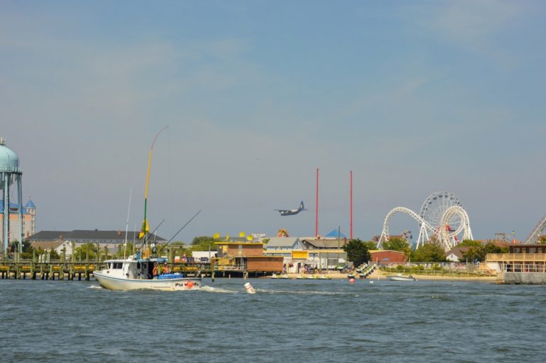 boat at airshow in ocean city 768x511