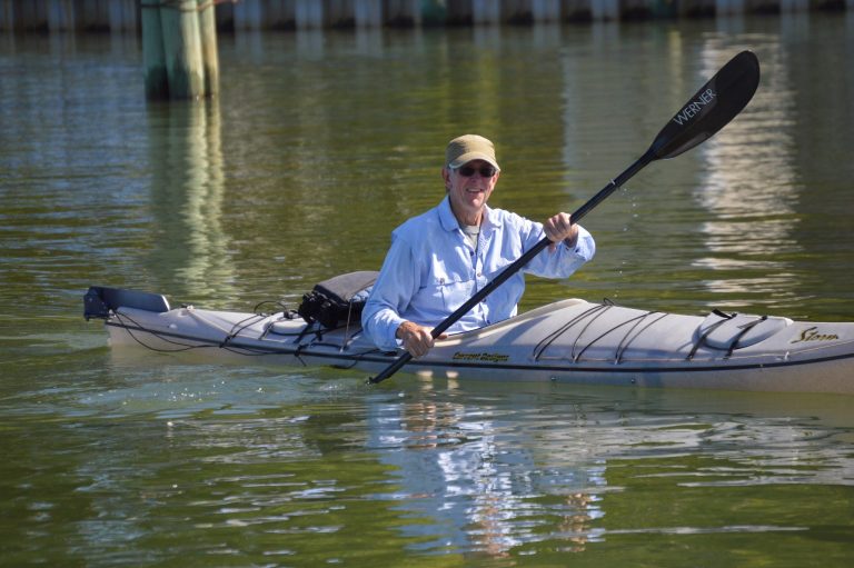 kayaker smith island 768x511