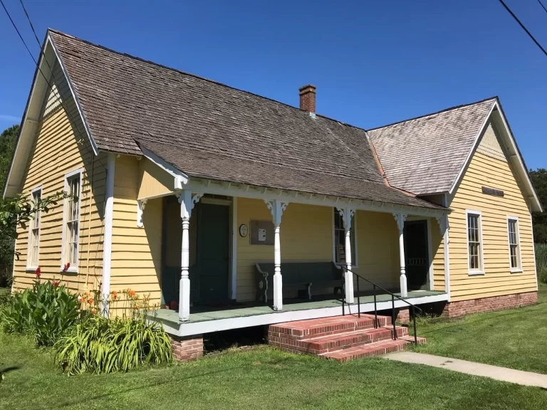 Whitehaven Schoolhouse 768x576