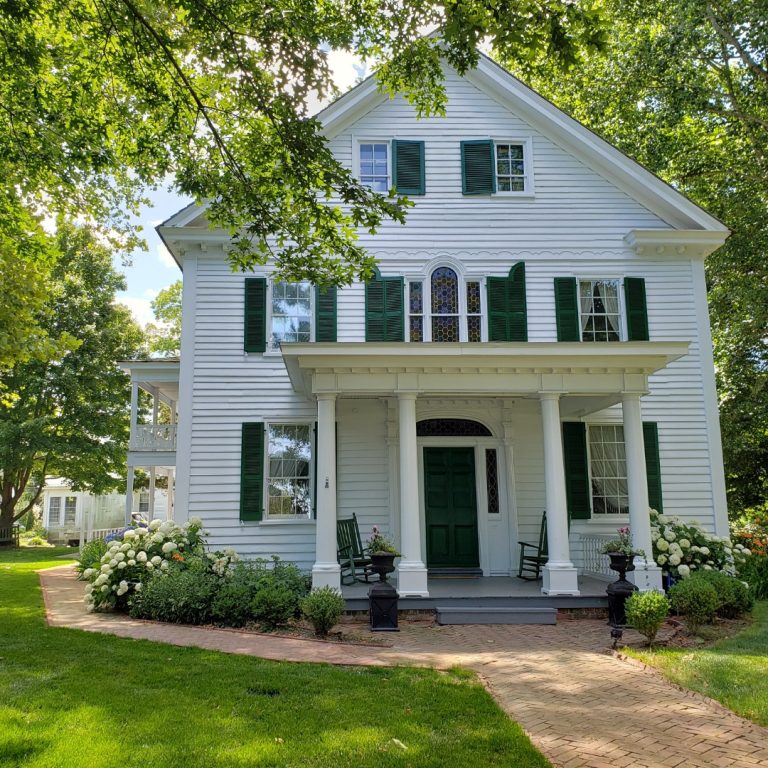 Taylor House Passport 1 768x768