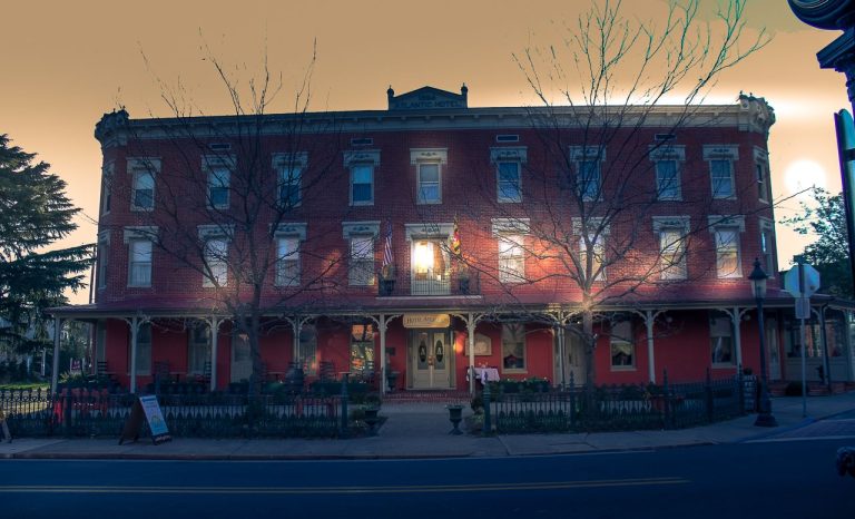 476443339 1289883955922717 2056838567420588643 n 768x466